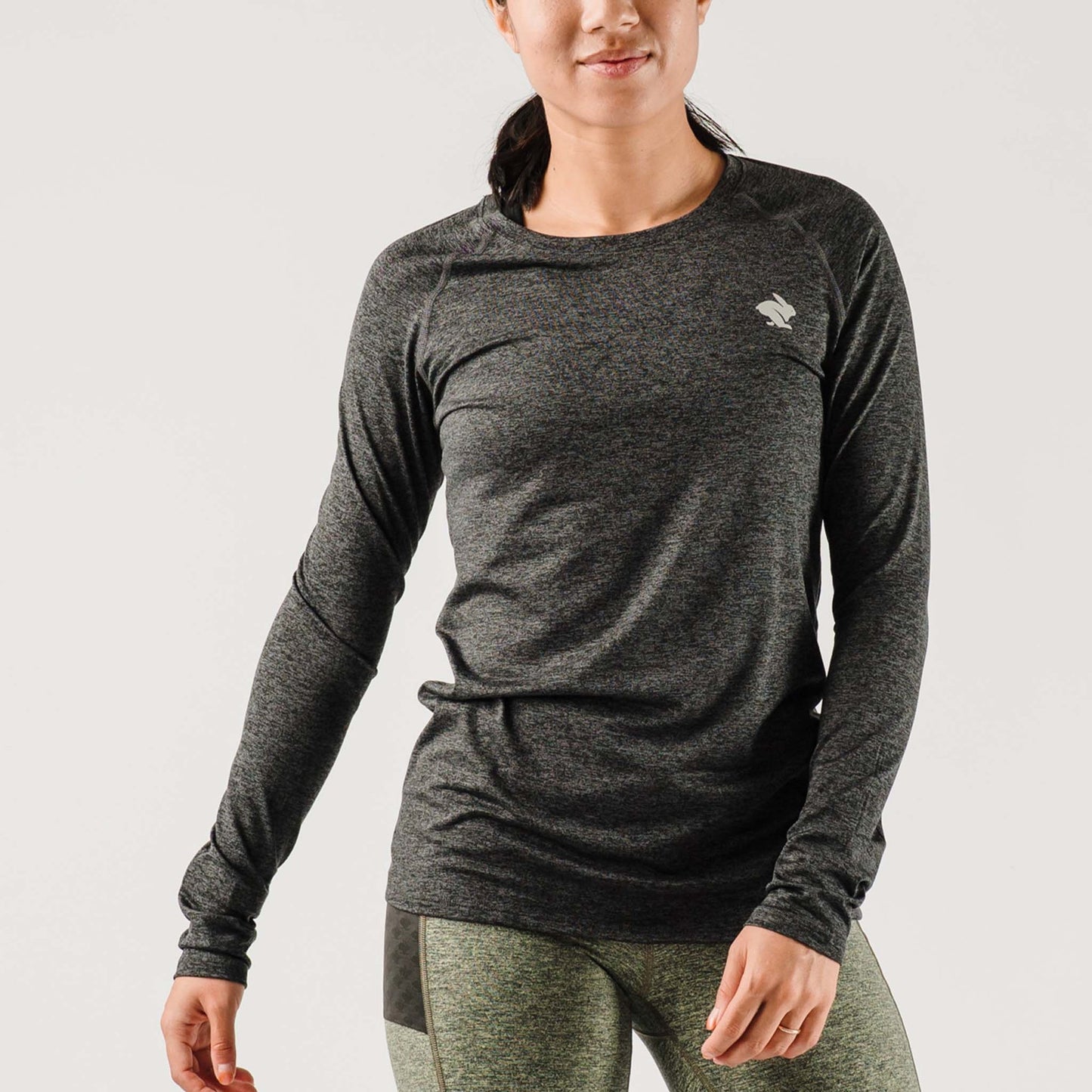 Rabbit Women's EZ tee LS in Charcoal Heather